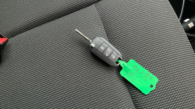 Peugeot Partner E-Standard 100kW 52kWh Asphalt Van Auto